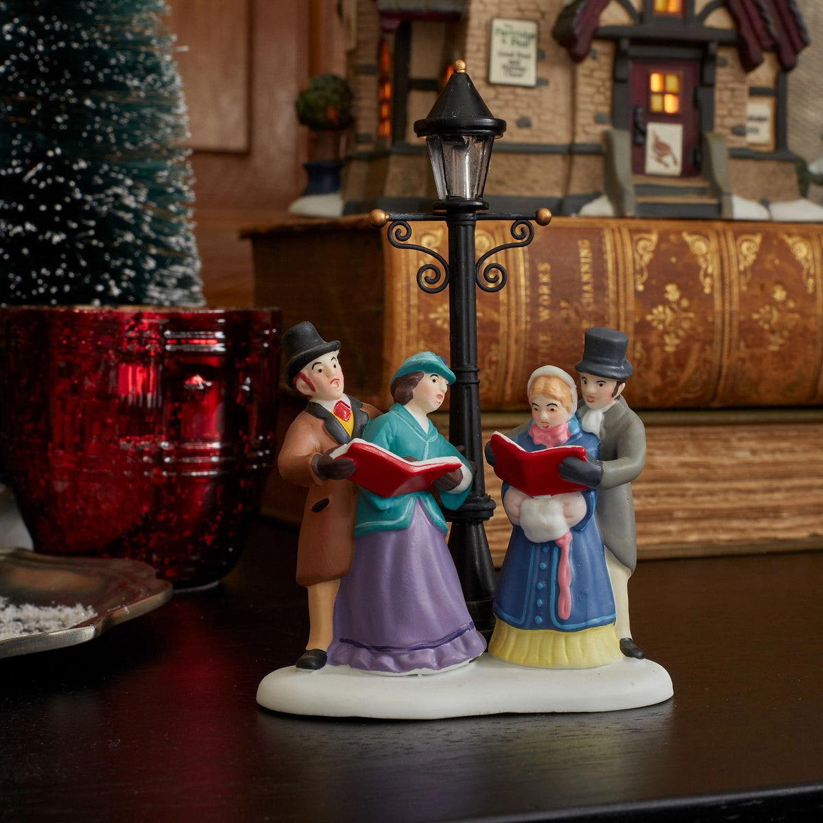 Caroling By Lamplight | Department 56