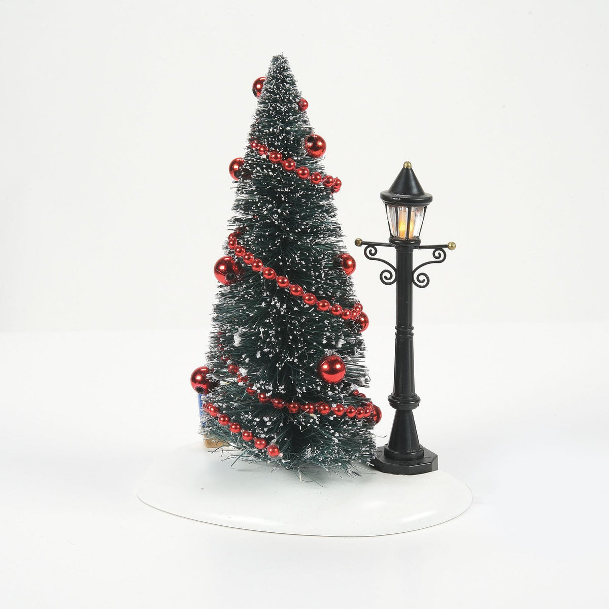 Lit Christmas Vignette | Department 56