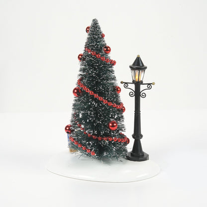 Lit Christmas Vignette | Department 56