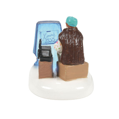 An Attic Of Christmas Memories | Department 56