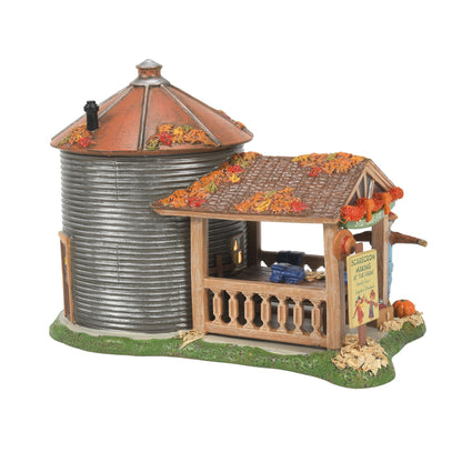Make & Take Scarecrow Shack | Department 56