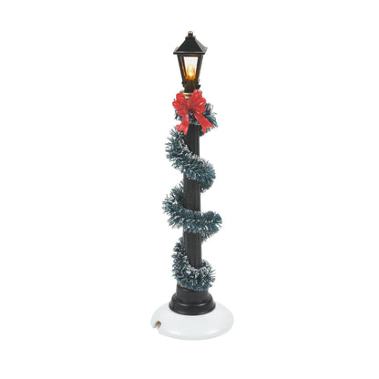 Small Town Street Lamps | Department 56